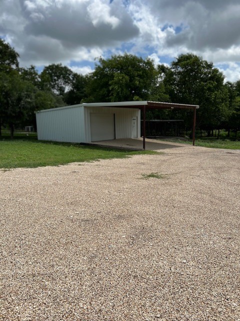 2570 North Old Bruceville Road Bruceville, TX 76630 - Photo 9 of 44 a backyard of a house with lots of green space