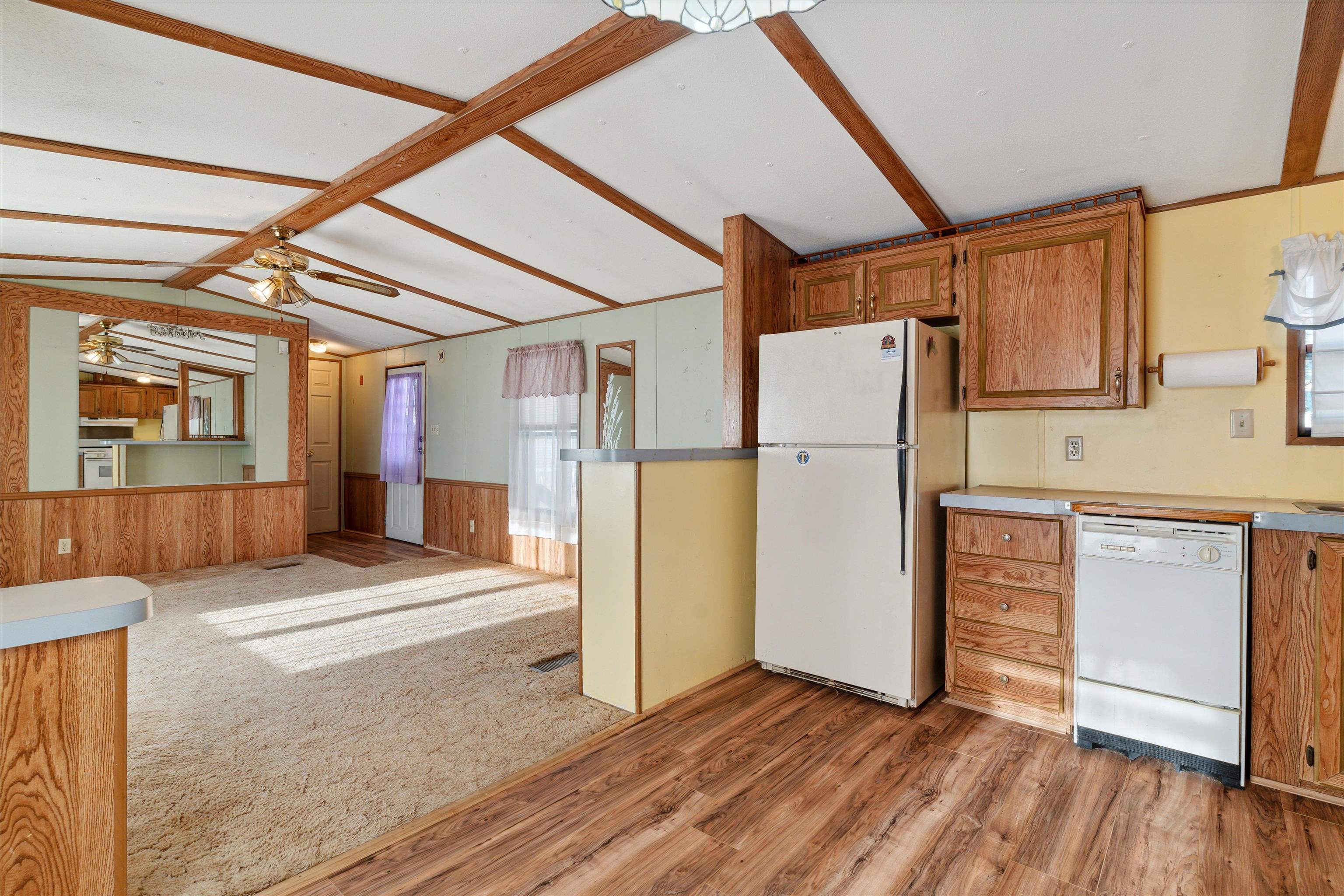 6 Poplar Street Exeter, NH 03833 - Photo 2 of 14 Gallery Image 2