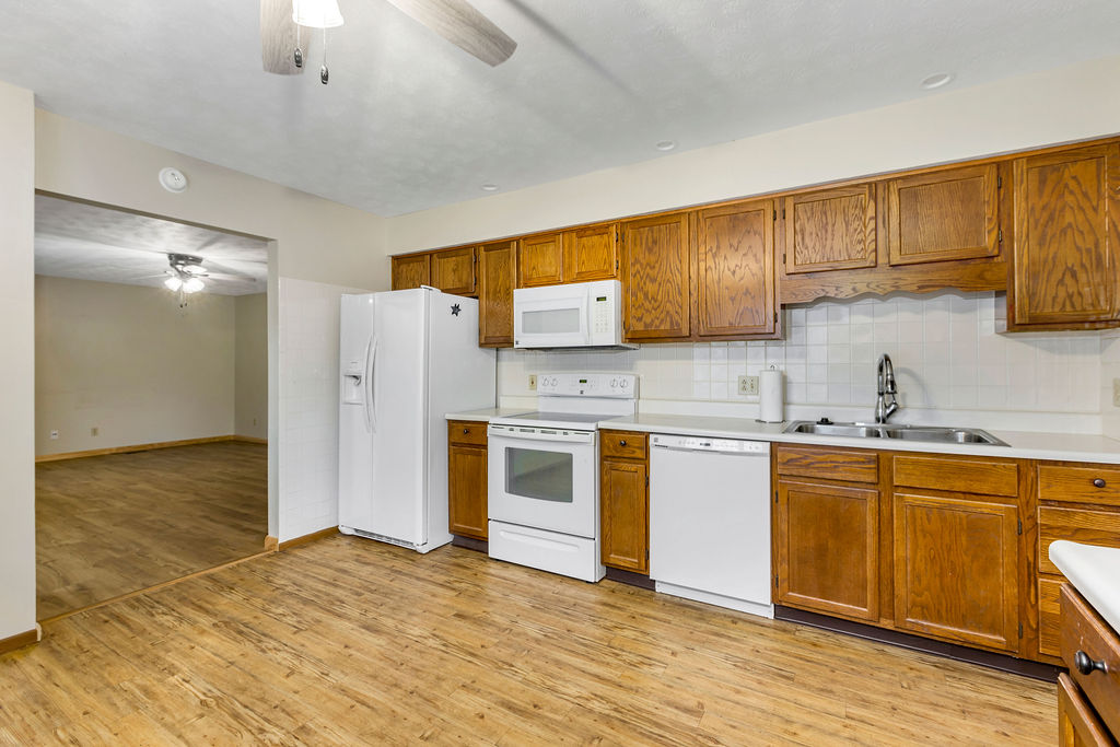 1143 Derby Road Springfield, OH 45503 - Photo 7 of 21