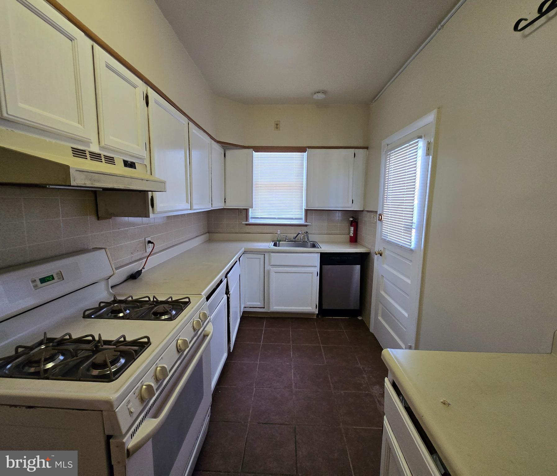534 Rose Street Lansdowne, PA 19050 - Photo 10 of 40