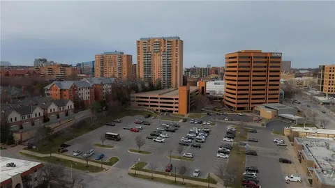 $260,000 | 5004 Baltimore Avenue, Unit 204, Kansas City, MO 64112