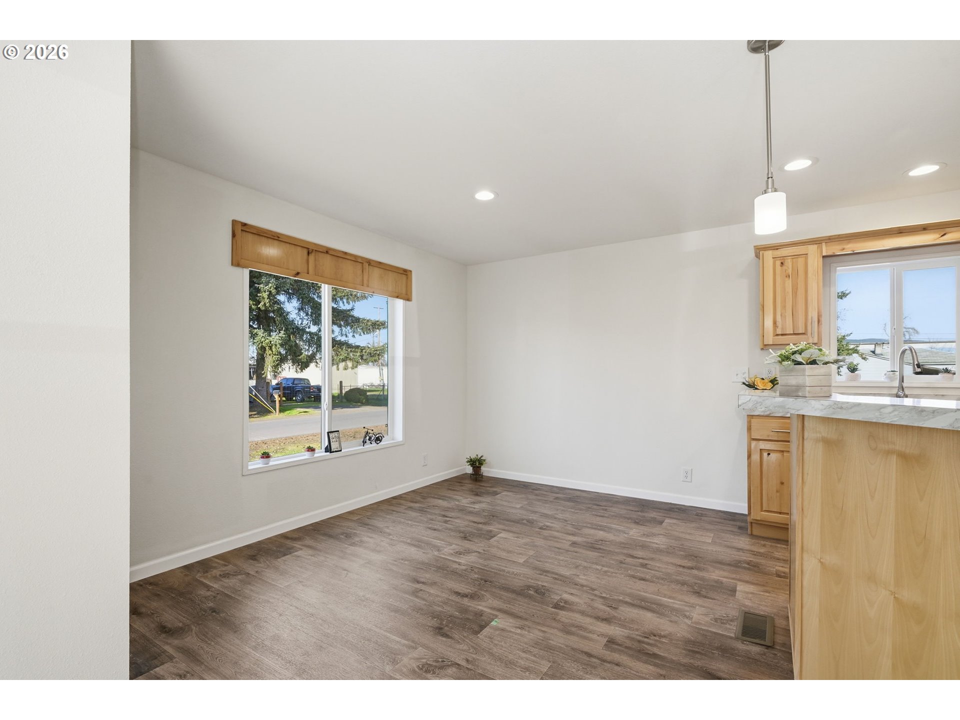 1427 31st Street Springfield, OR 97478 - Photo 8 of 37