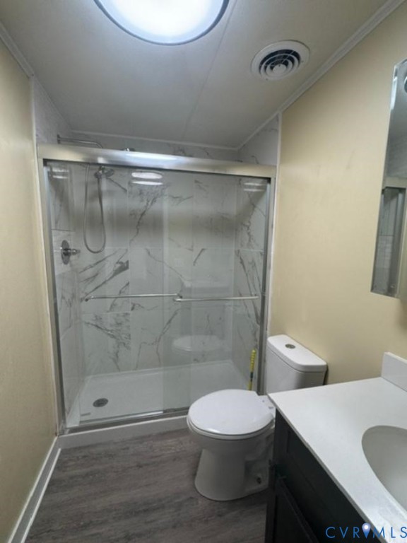 18384 Wakefield Road Courtland, VA 23837 - Photo 14 of 17 Guest bath
