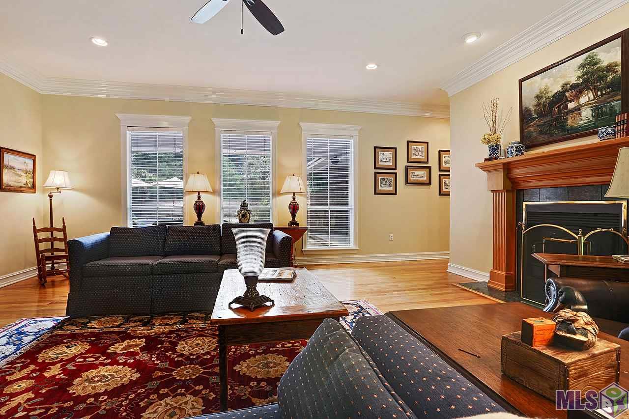 5734 Thibodeaux Road Greenwell Springs, LA 70739 - Photo 10 of 26 Living room