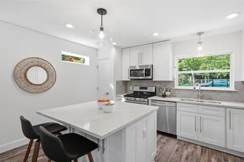 $525,000 | 1317 Corona Drive, Austin, TX 78723
