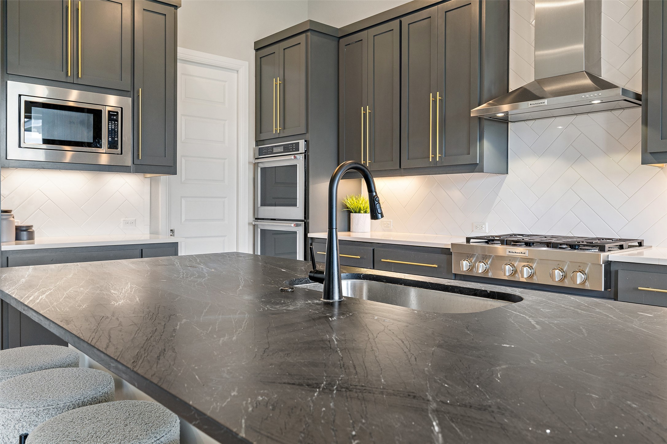 2220 Normandy View Leander, TX 78641 - Photo 21 of 40 a view of a kitchen with stainless steel appliances