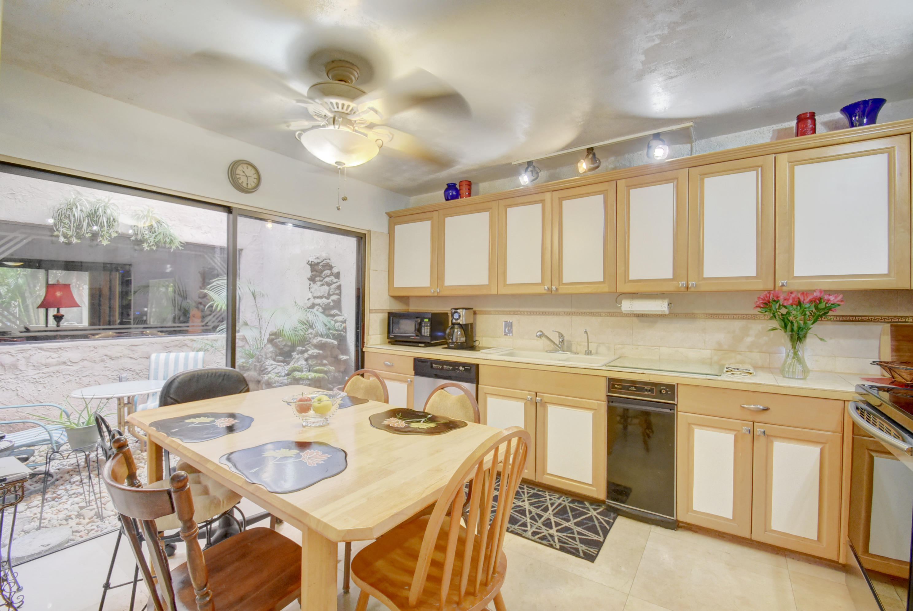 6706 Canary Palm Circle Boca Raton, FL 33433 - Photo 13 of 27 Kitchen -1