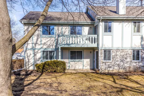 $2,900 | 203 Blossom Court, Unit 203, Buffalo Grove, IL 60089