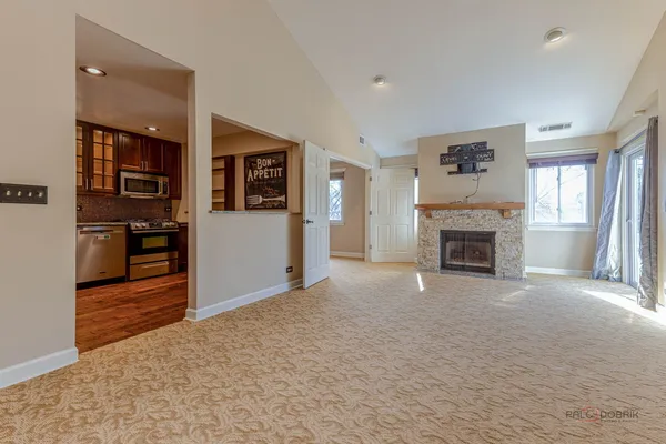 $2,900 | 203 Blossom Court, Unit 203, Buffalo Grove, IL 60089