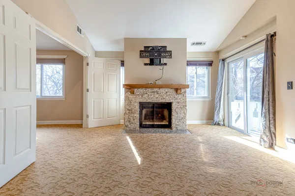 $2,900 | 203 Blossom Court, Unit 203, Buffalo Grove, IL 60089