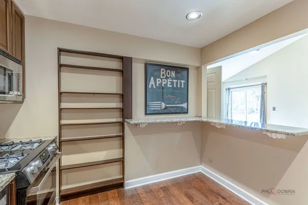 $2,900 | 203 Blossom Court, Unit 203, Buffalo Grove, IL 60089