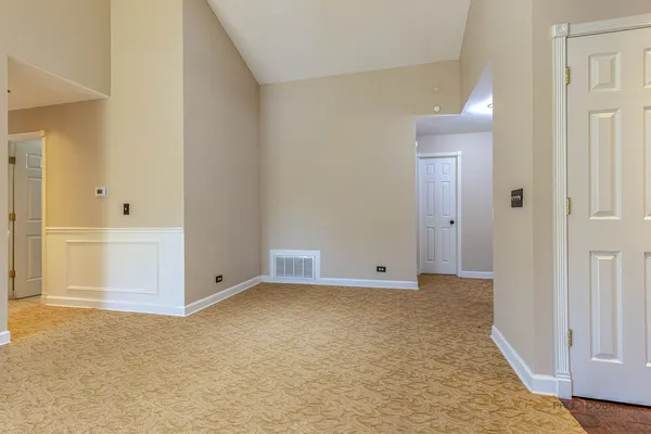 $2,900 | 203 Blossom Court, Unit 203, Buffalo Grove, IL 60089