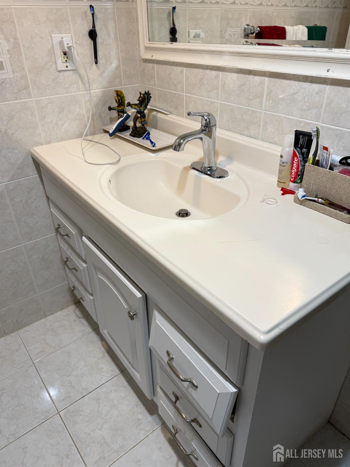 599 Pacific Avenue Perth Amboy, NJ 08861 - Photo 17 of 25