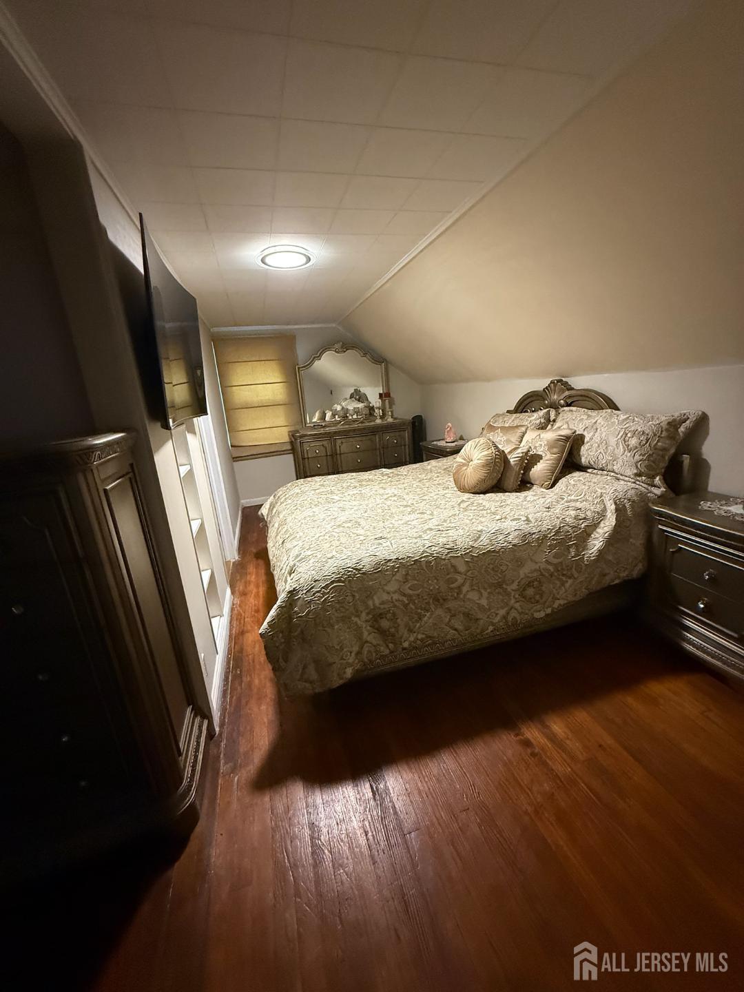 599 Pacific Avenue Perth Amboy, NJ 08861 - Photo 9 of 25