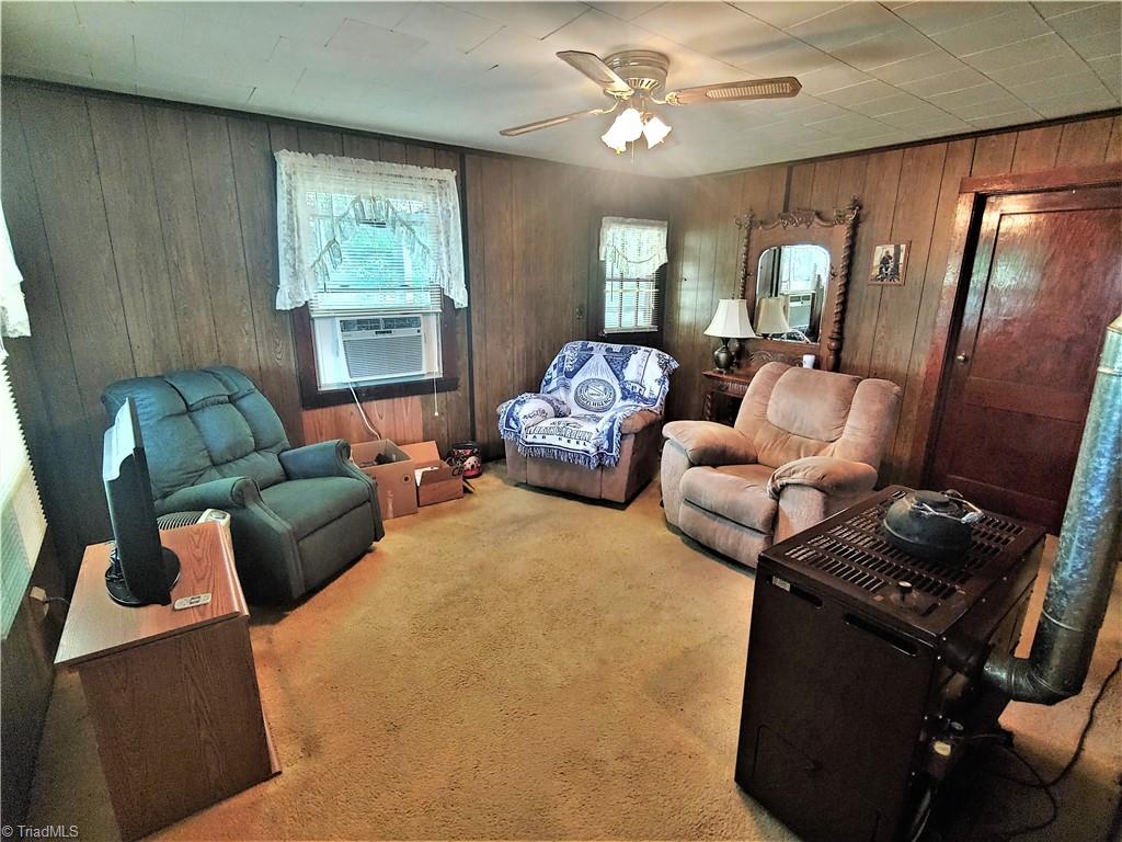 1109 Joe Scales Road Sandy Ridge, NC 27046 - Photo 3 of 24 Living room