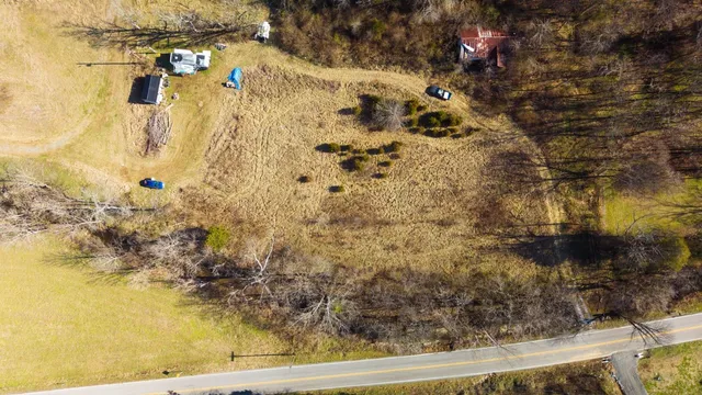 a view of outside area