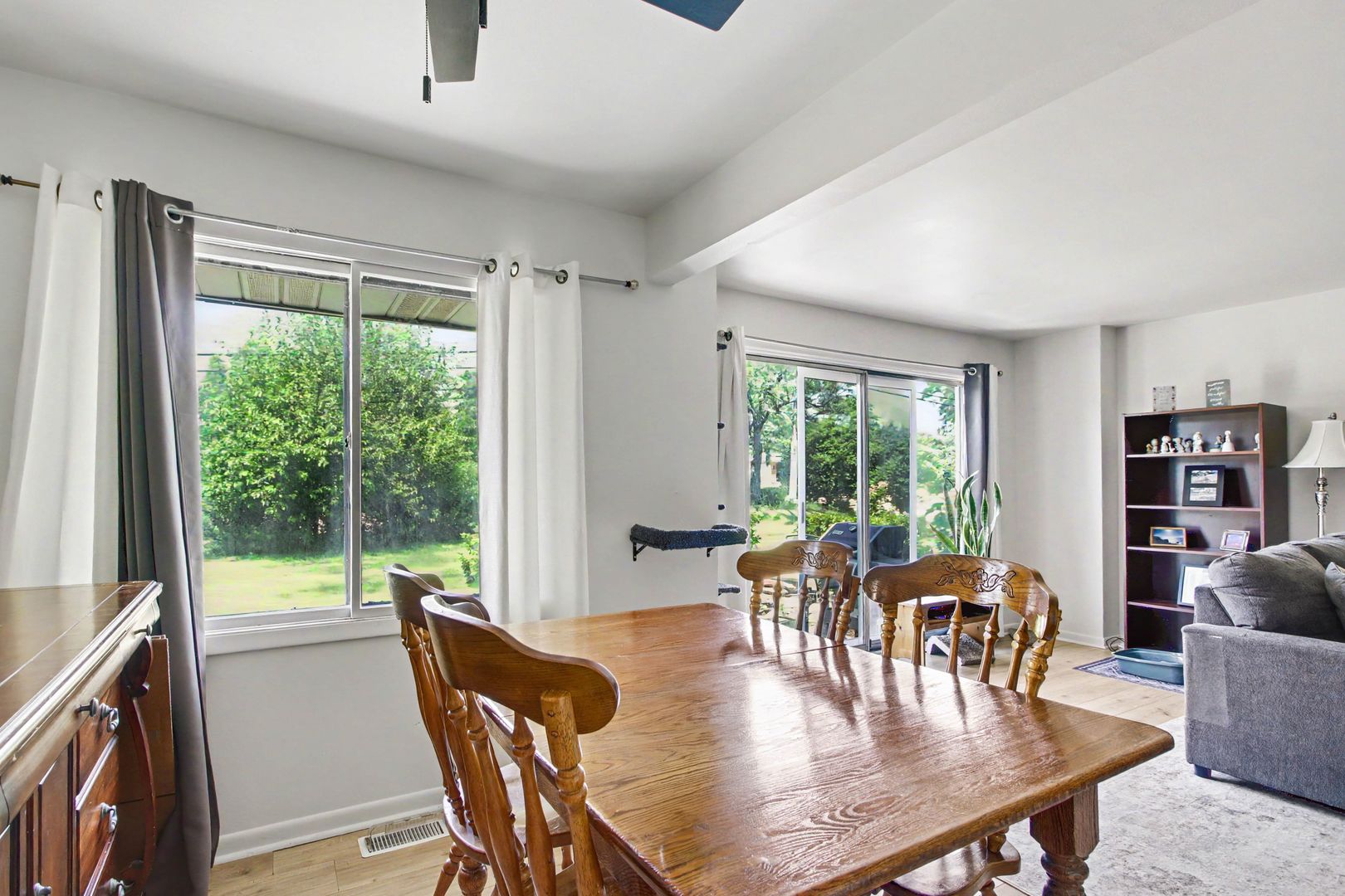 2711 Hobson Road, Unit 2 Woodridge, IL 60517 - Photo 6 of 16 Gallery Image 6