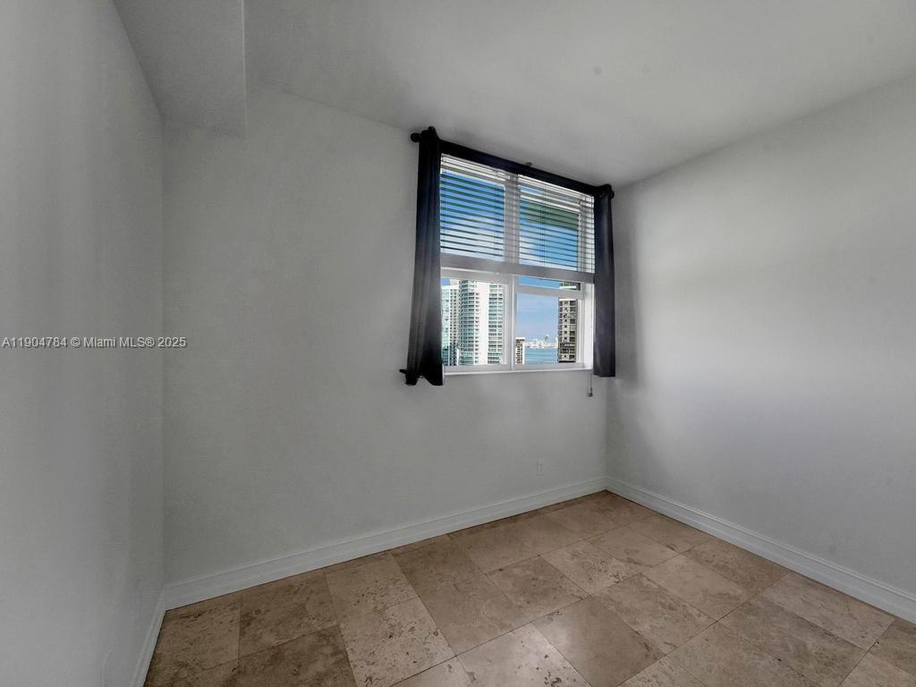 2475 Brickell Avenue, Unit 2006 Miami, FL 33129 - Photo 24 of 61