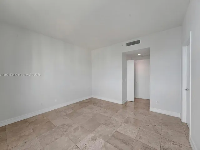 $4,000 | 2475 Brickell Avenue, Unit 2006, Miami, FL 33129