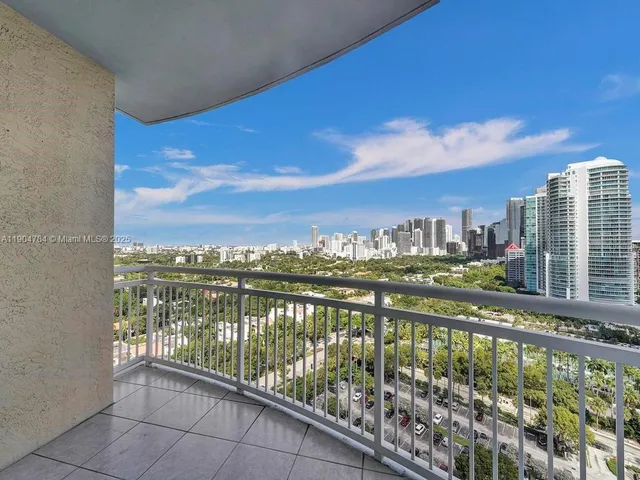 $4,000 | 2475 Brickell Avenue, Unit 2006, Miami, FL 33129