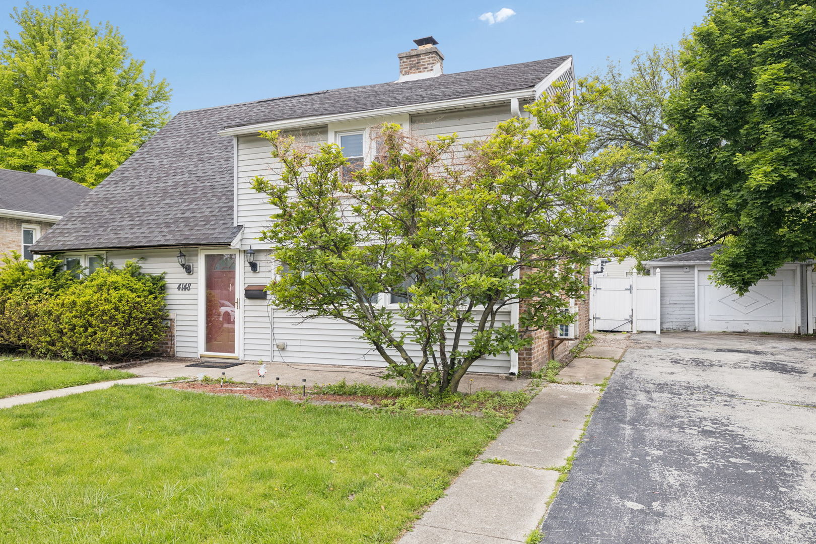 4148 Maple Avenue Lyons, IL 60534 - Photo 2 of 20