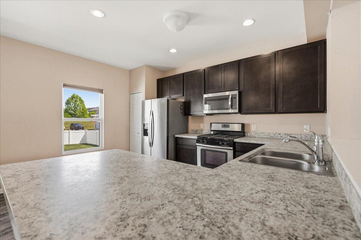 2549 West 127th Avenue Crown Point, IN 46307 - Photo 10 of 31 1200x798