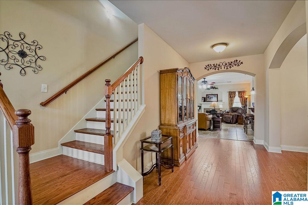 612 Round Road Alabaster, AL 35114 - Photo 3 of 36