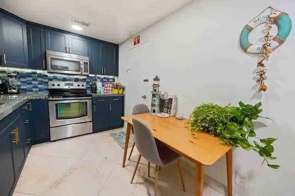 $3,900 | 3901 South Ocean Drive, Unit 14L, Hollywood, FL 33019