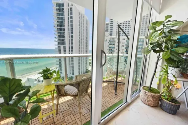 $3,900 | 3901 South Ocean Drive, Unit 14L, Hollywood, FL 33019