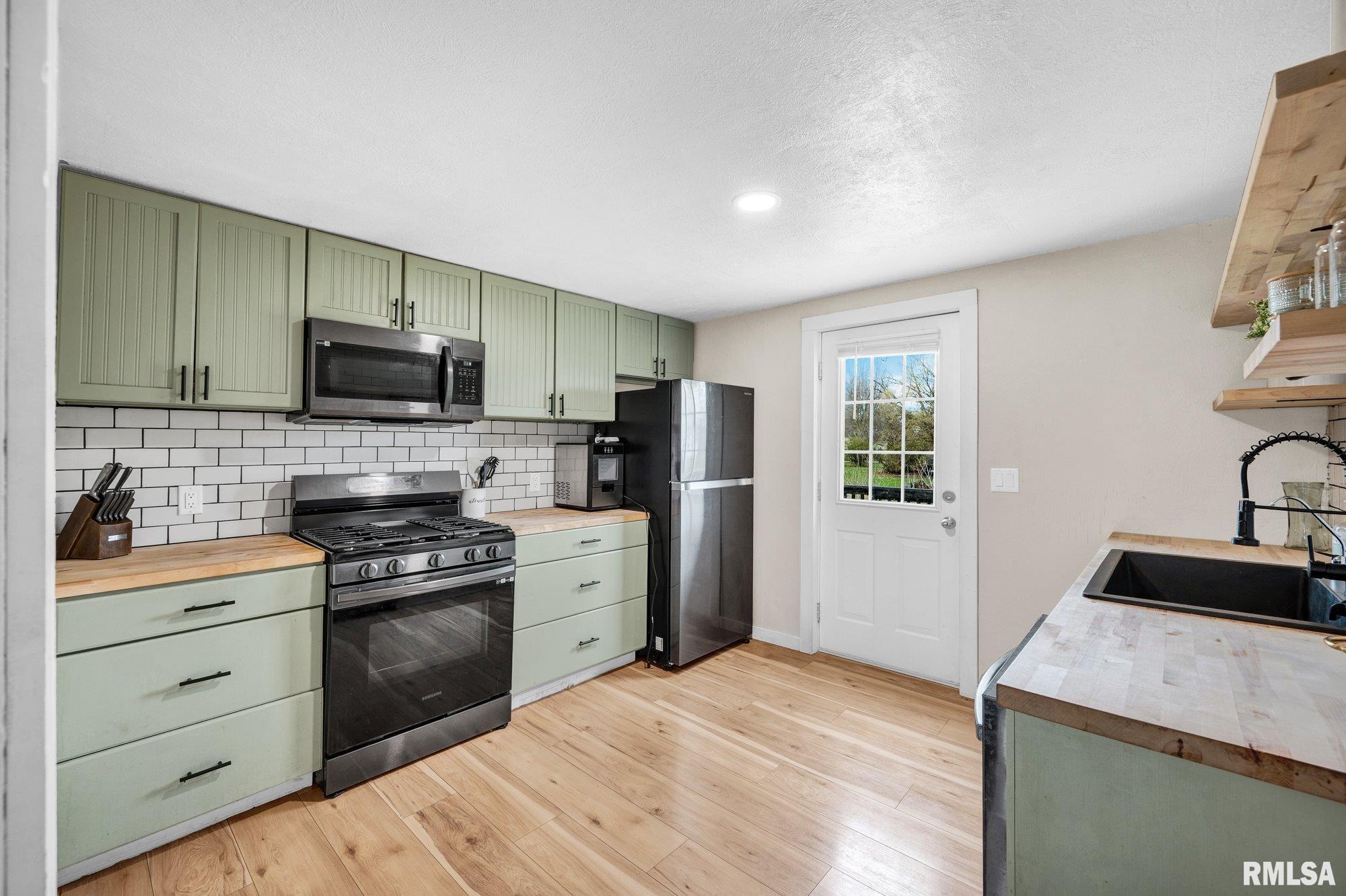 607 East Main Street La Fayette, IL 61449 - Photo 15 of 40