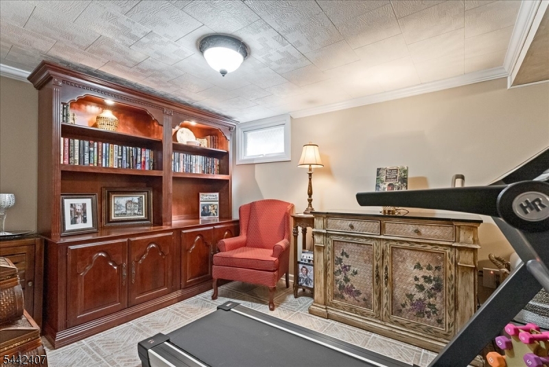 8 Alyson Drive Fairfield, NJ 07004 - Photo 21 of 34