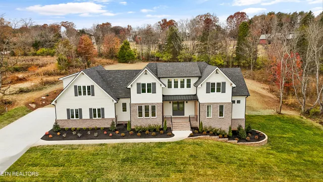 $1,474,999 | 3817 Lakeside Estates Way, Louisville, TN 37777