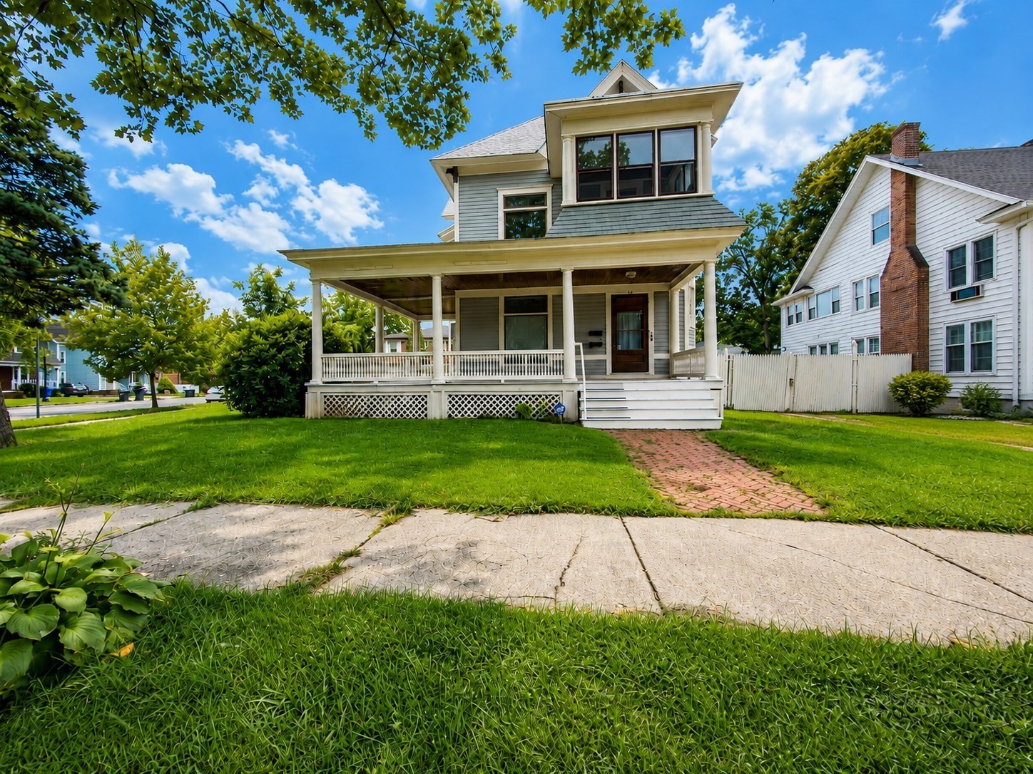 142 Thompson Street, Unit 1 Springfield, MA 01109 - Photo 1 of 15 Gallery Image 1