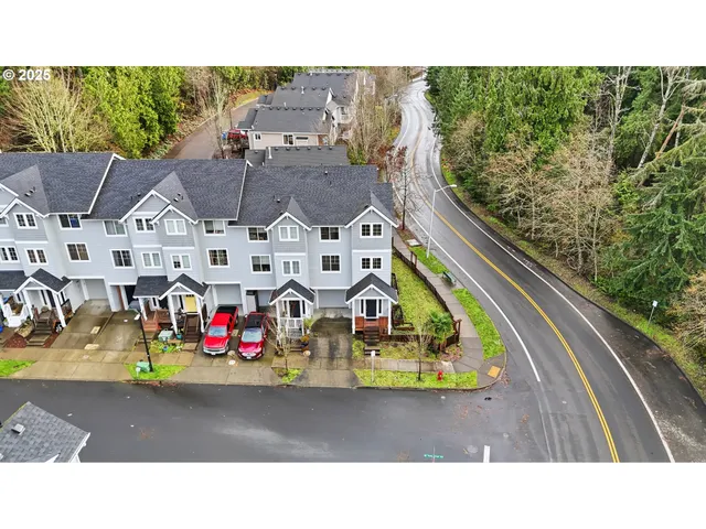 a picture of city view