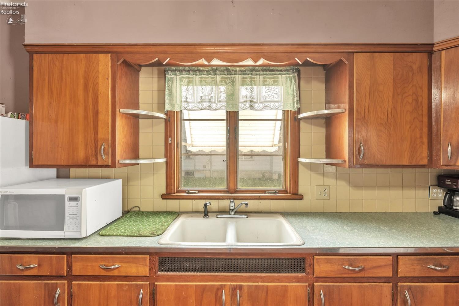 719 Langram Road Put In Bay, OH 43456 - Photo 19 of 53 Gallery Image 19