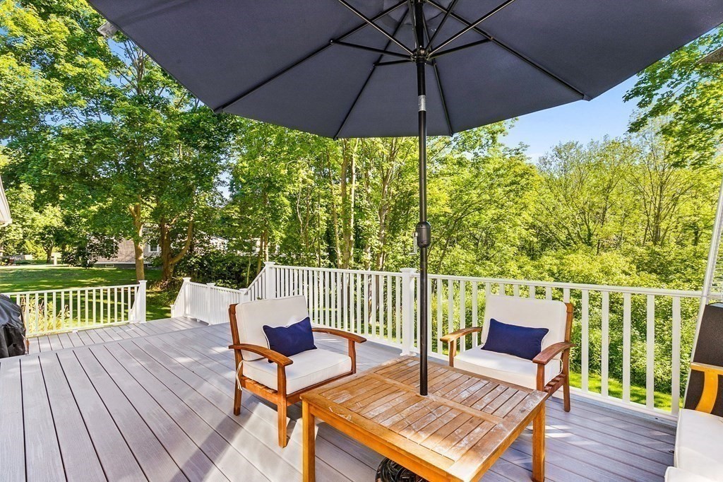 108 Lawson Road Scituate, MA 02066 - Photo 5 of 38 Gallery Image 5
