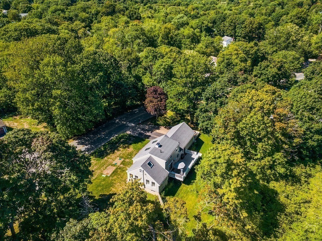 108 Lawson Road Scituate, MA 02066 - Photo 7 of 38 Gallery Image 7