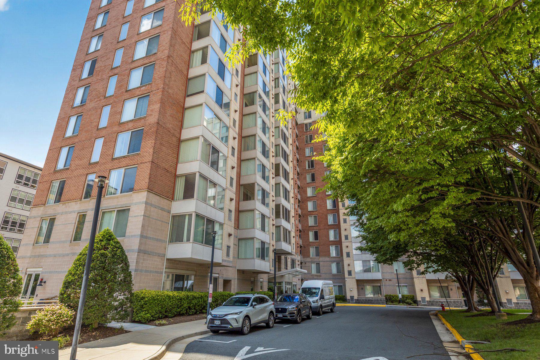 2726 Gallows Road, Unit 101 Vienna, VA 22180 - Photo 25 of 25 Modern urban living awaits here.