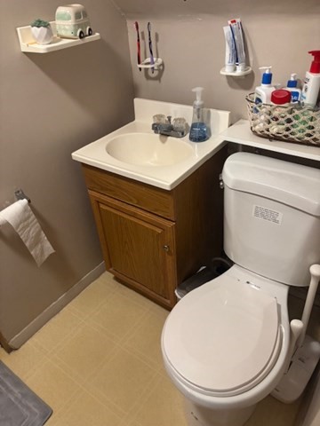 20 Benedict Street, Unit 1F Somerville, MA 02145 - Photo 9 of 12 a bathroom with a sink toilet and a mirror