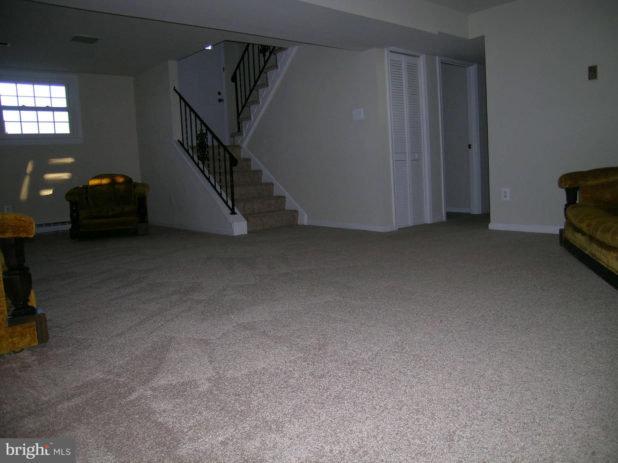 309 Harrison Road Sterling, VA 20164 - Photo 12 of 12 Family Room