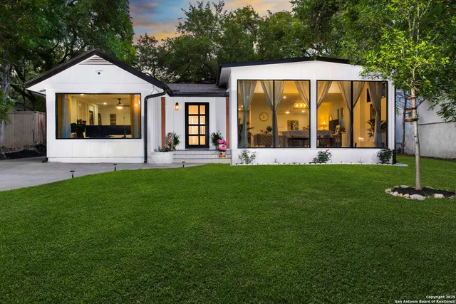 $5,700 | 423 College Boulevard, Alamo Heights, TX 78209