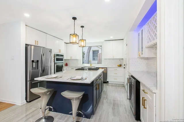 $5,700 | 423 College Boulevard, Alamo Heights, TX 78209