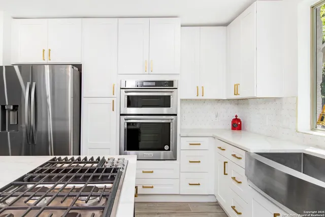 $5,700 | 423 College Boulevard, Alamo Heights, TX 78209