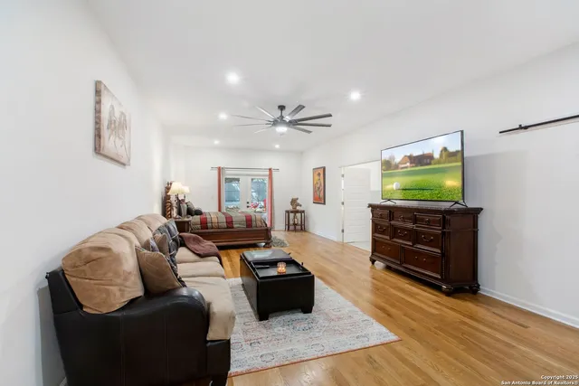 $5,700 | 423 College Boulevard, Alamo Heights, TX 78209