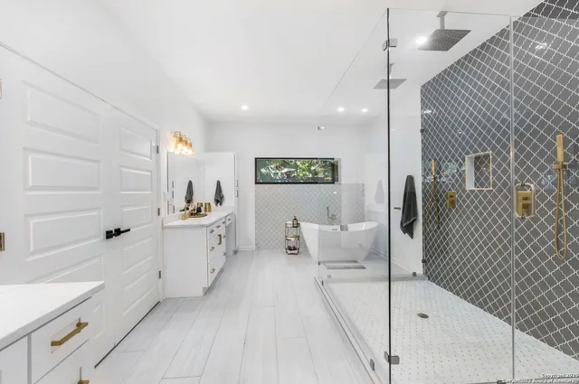 $5,700 | 423 College Boulevard, Alamo Heights, TX 78209