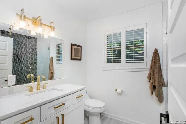 $5,700 | 423 College Boulevard, Alamo Heights, TX 78209