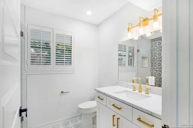 $5,700 | 423 College Boulevard, Alamo Heights, TX 78209