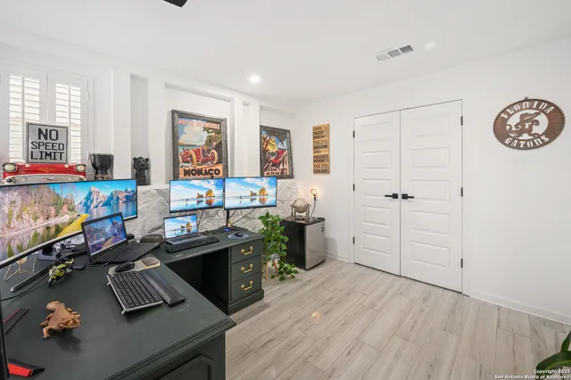 $5,700 | 423 College Boulevard, Alamo Heights, TX 78209