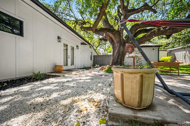 $5,700 | 423 College Boulevard, Alamo Heights, TX 78209