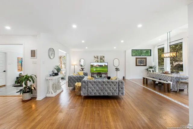 $5,700 | 423 College Boulevard, Alamo Heights, TX 78209